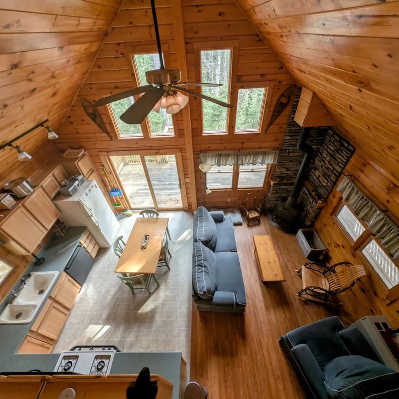 Log Cabin on Salt Water Cove